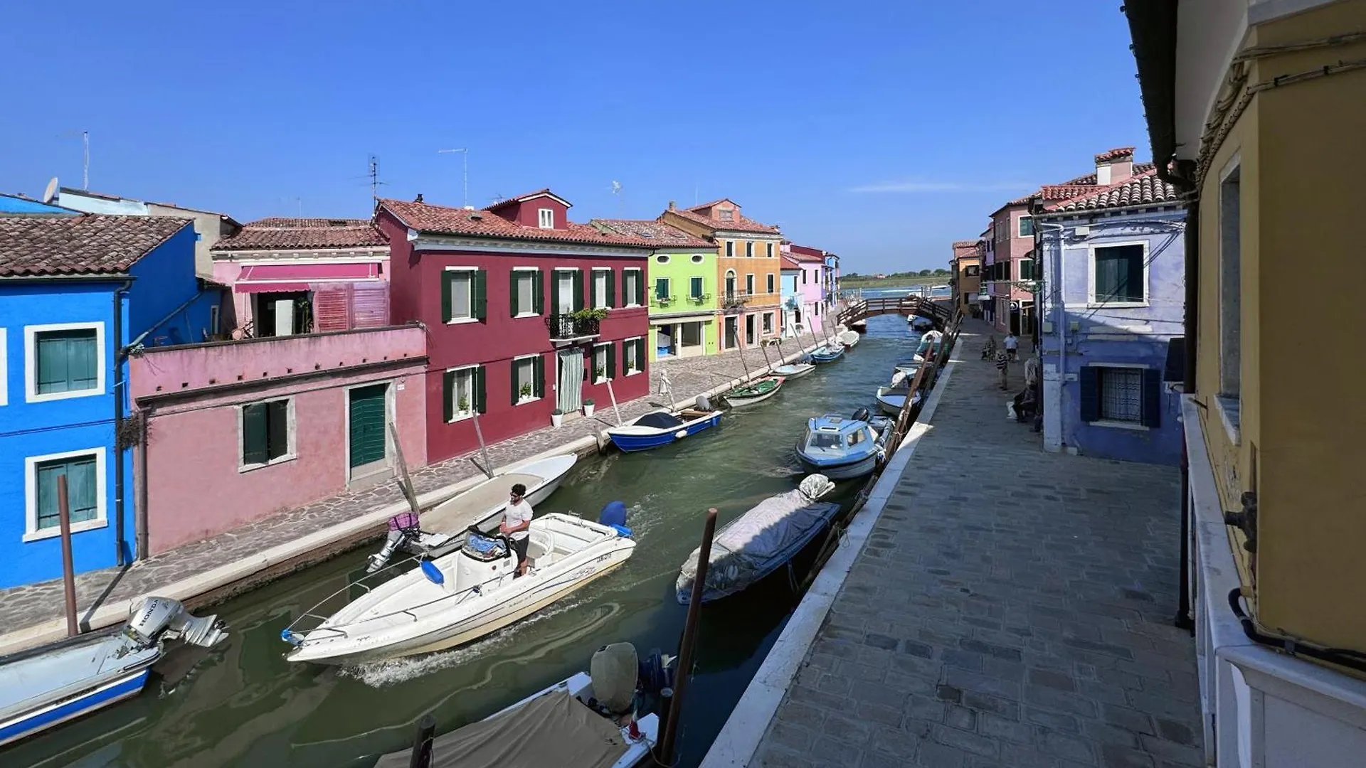 B&B Carmen Garden Burano Bed & Breakfast
